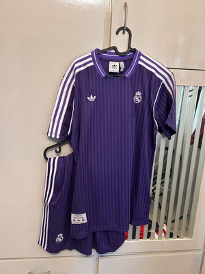 Σετ προπόνησης Real Μαδρίτης adidas καινούργιο, μωβ