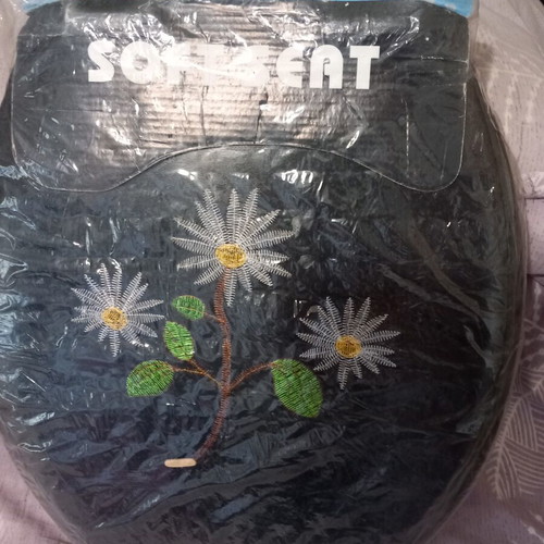 Toilet seat black soft leather-like for standard bowls, new