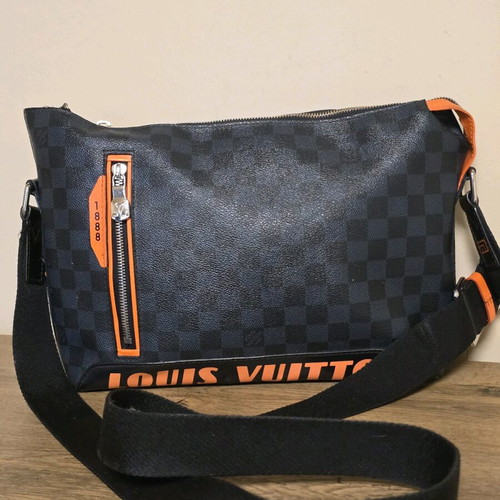 Louis Vuitton Limited Edition crossbody bag used, colorful leather
