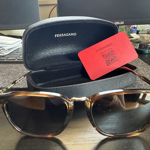 Salvatore Ferragamo men's sunglasses SF910S 216 new with case and authenticity card