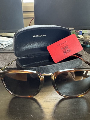 Salvatore Ferragamo men's sunglasses SF910S 216 new with case and authenticity card