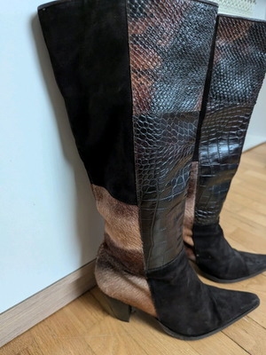Italian women's boots new, size 40, beige and brown