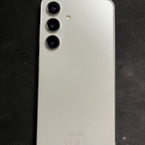 Samsung Galaxy S24 like new with free case, Marble Gray
