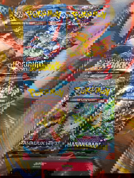 Pokemon booster packs bundle of 4 (μαζί)