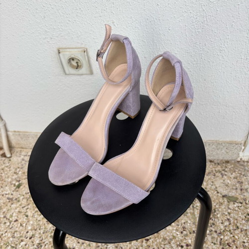 Ideal Shoes women's suede sandals size 39, like new, purple lilac
