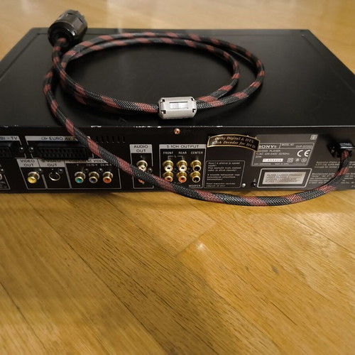Sony DVP-S725D DVD/CD Player like new, audiophile grade