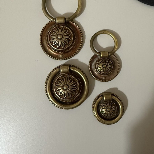 Vintage brass drawer handles set of 14 pieces like new