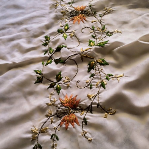 Handmade table runner like new, one piece