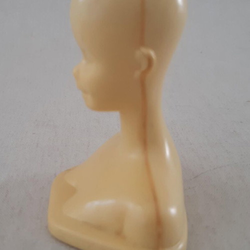 Barbie 1982 Dream Store mannequin head used