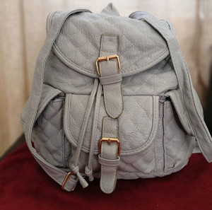 Τσάντα backpack δερματίνη!