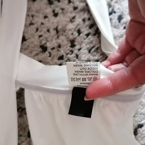 White sleeveless top Shein like new, deep V-neck, tie waist