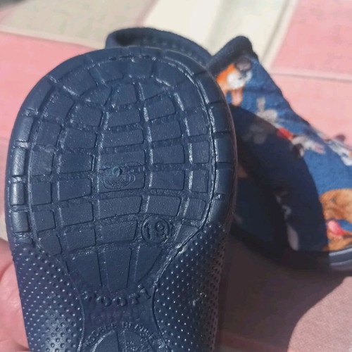 Comfy kids winter slippers size 19 like new, blue with leather insole
