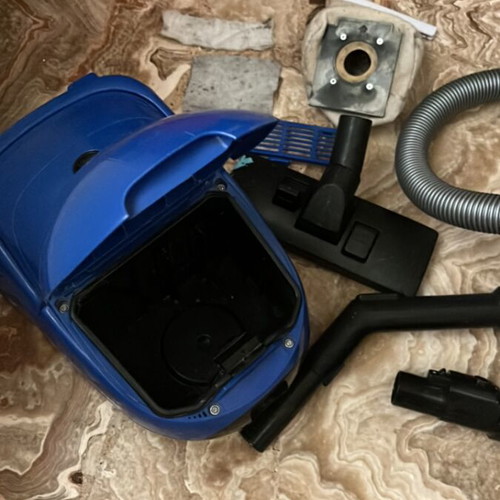 Cobra by Crown vacuum cleaner 1400W JC861E model