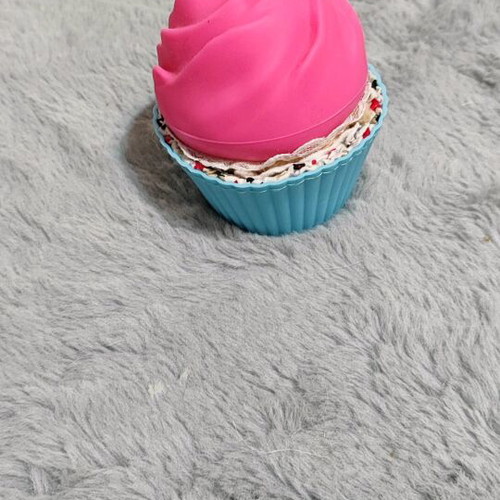 Cupcake figures like new for collectors or children