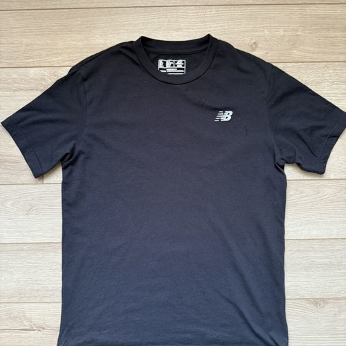 New Balance Men's Back Arc Logo T-Shirt, black, size S