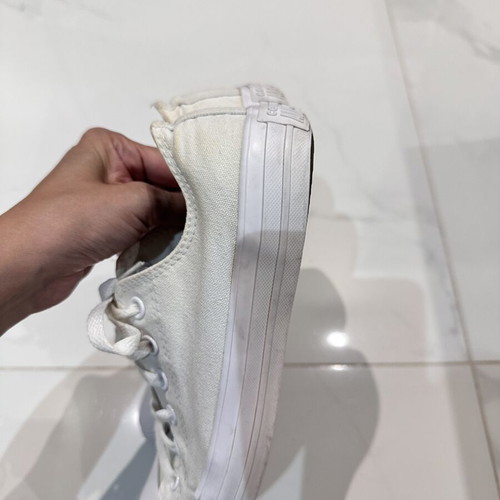 Converse white canvas sneakers, size 40