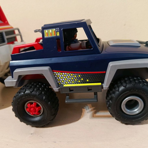 Playmobil vehicles used with lights and siren