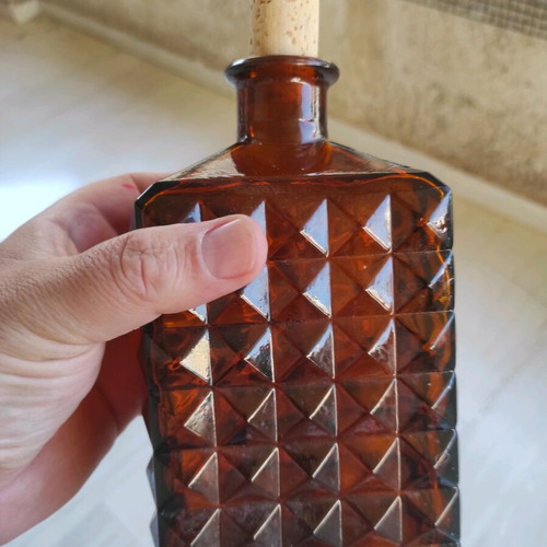 Old Spanish Amber Whiskey Bottle Liquor Decanter with Wooden Holder like new