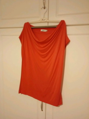 Toi and Moi fuchsia blouse like new