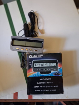 VST-7045V Digital Car Clock with Thermometer and Voltmeter like new