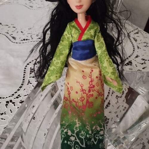 Mattel Disney Princess Mulan doll like new for 3+ years