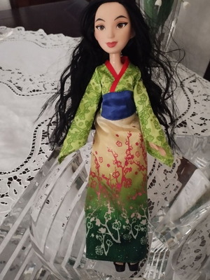 Mattel Disney Princess Mulan doll like new for 3+ years