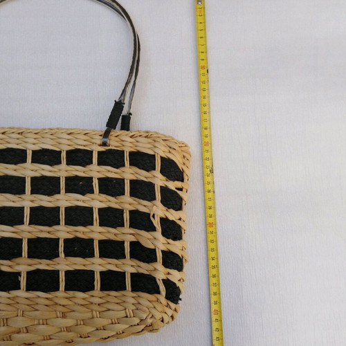 Woven shoulder bag new, black beige