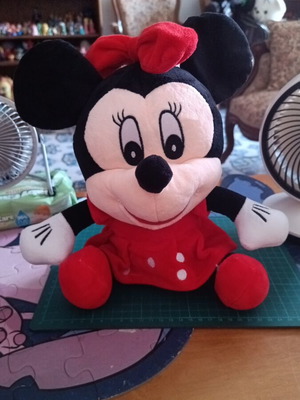 Λούτρινο παιχνίδι Minnie Mouse της Disney σαν καινούργιο