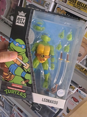 Teenage Mutant Ninja Turtles Leonardo figure new, 31 points of articulation