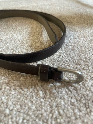 Women's thin belt used, adjustable, black
