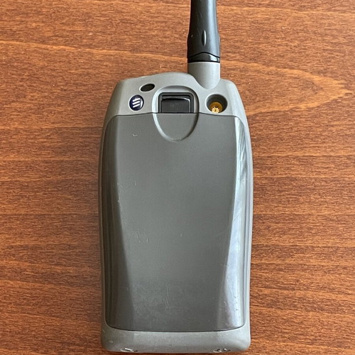 Ericsson T20e mobile phone