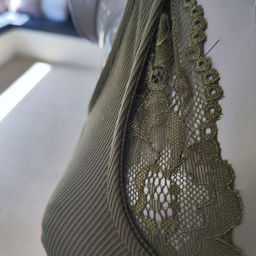 Top with lace details, new, size Small, khaki