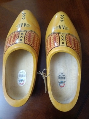 Dutch wooden shoes new