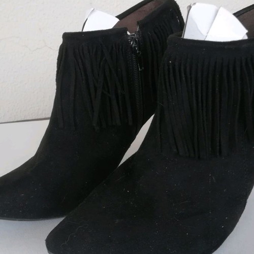 Women's suede ankle boots used, size 39, black