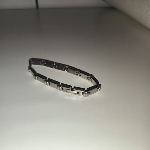 Men's bracelet stainless steel like new, silver color