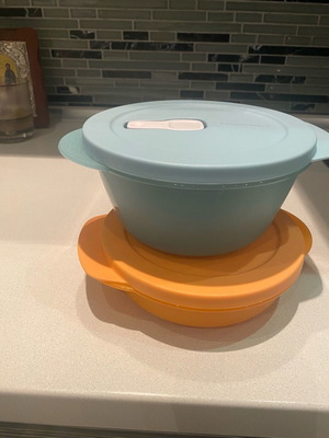 Tupperware microwave set new