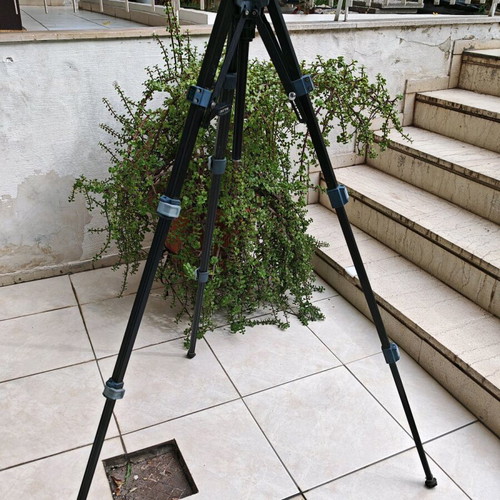 SLIK 88N professional tripod used, foldable
