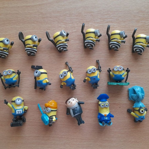 Set of 16 Minions and Gru figures, Kinder Surprise and Happy Meal collection