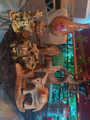 Decorative items 5 pieces like new for home