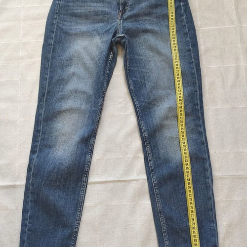 H&M women's girlfriend-fit jeans, size XS, blue