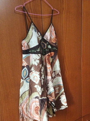 Dress size M like new, multicolored