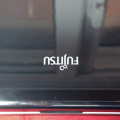 Fujitsu Amilo Pi 3560 laptop used, 15.6 inch screen