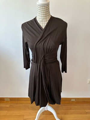 Stretchy dress with wrap effect brown size large like new