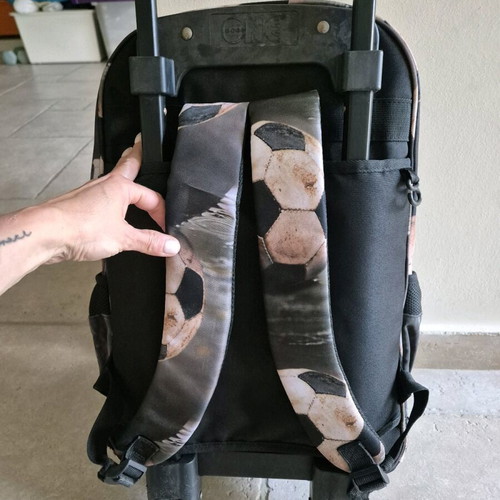 Bag with wheels for boys like new, practical for school and travel