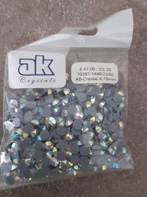 AkCrystals Strass for Clothes SS20 4.70mm like new