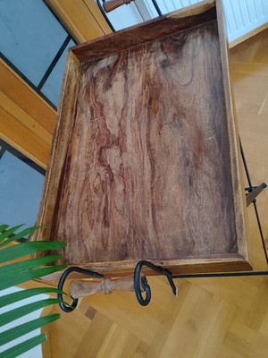 Small tray with stand like new