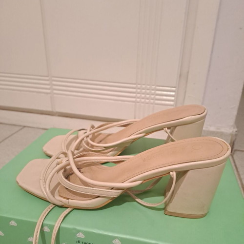 Luigi sandals used, beige, size 38 with laces
