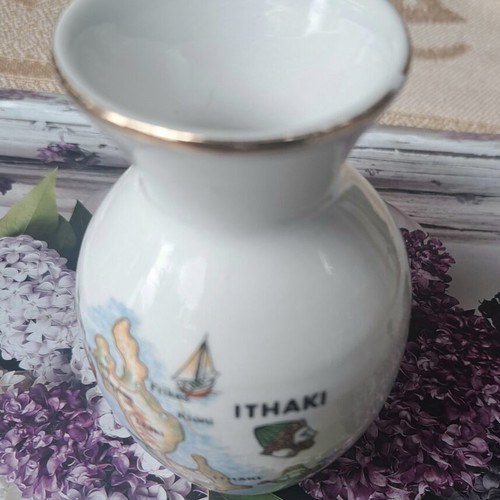 Porcelain vase Ithaki used with gold trim and map design