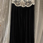 Dress with embroidery size 46 like new, black