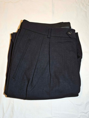 Boss Hugo Boss men's suit pants gray size L like new, 100% virgin wool
